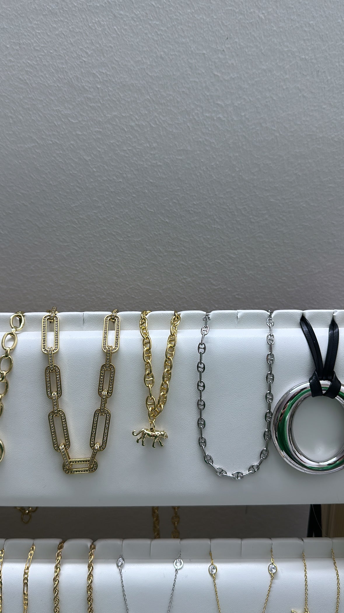 Feisty necklace