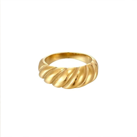 Croissant ring