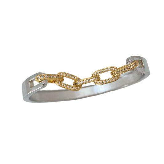 Chained up Cuff